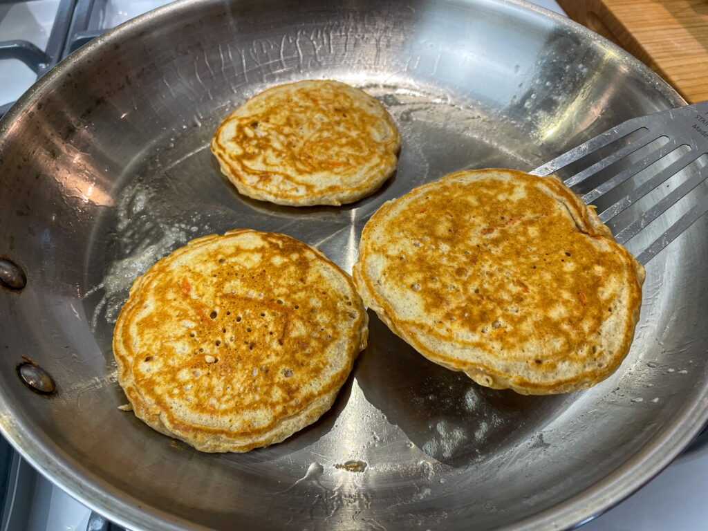 carrot cake pancakes