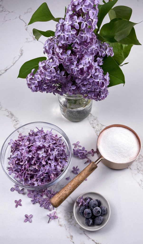 Ingredients for lilac syrup 