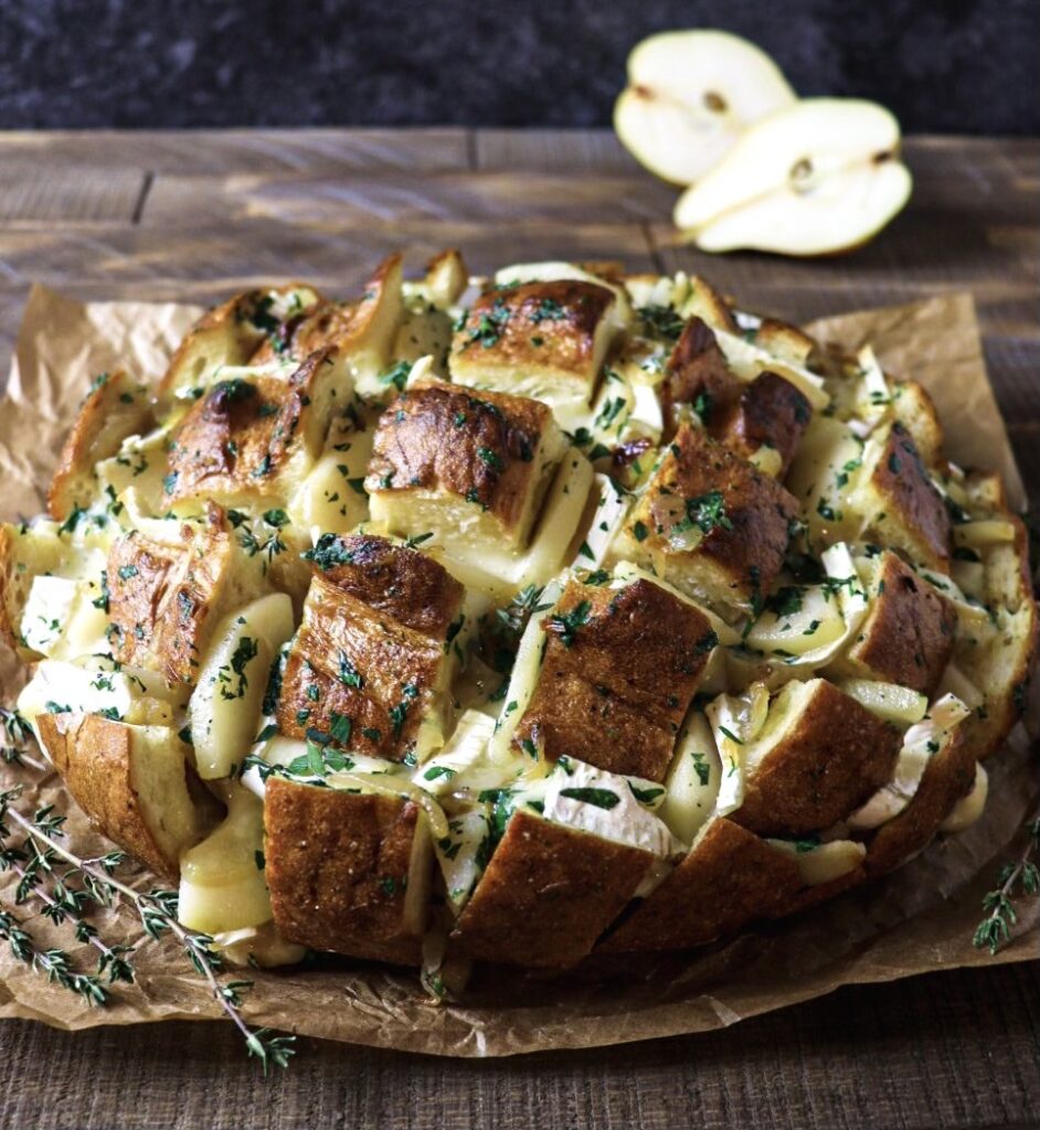 Brie pull-apart bread with pear and caramelized onions