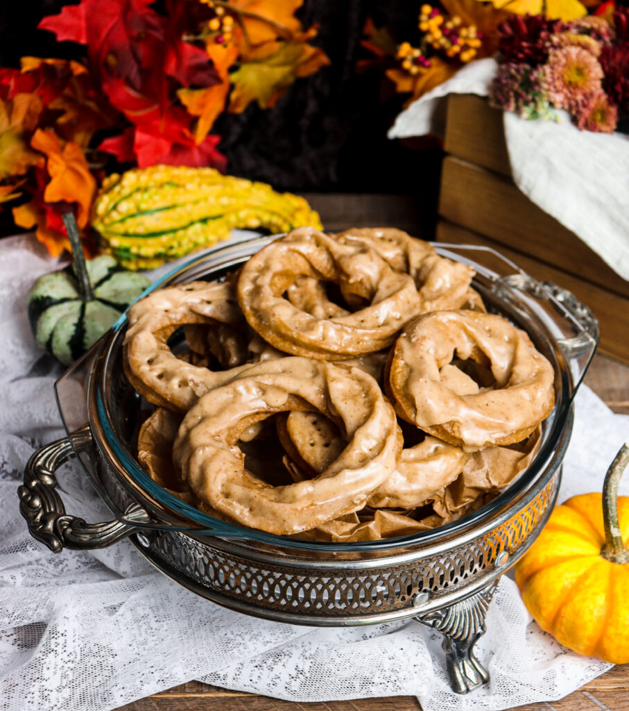 hot buttered rum glazed cruller
sleepy hollow menu